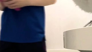 Amateur young teen solo masturbation on her livingroom