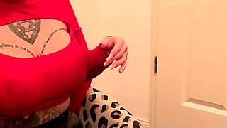 Lady Zara Miss Alessa Milano Barefoot Licking, Barefoot Food Crushing, Barefoot Gagging, Spitting, Humiliation Part 1