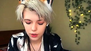 Blonde emo amateur solo masturbation