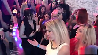 College party with hot babes goes wild