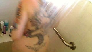 Slutty amateur flashing her big boobs in the backseat