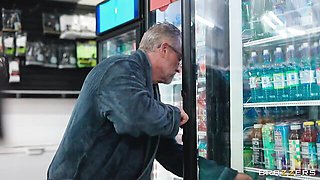 Inveigling Kimmy Kimm and Jade Kimiko - ffm video - Brazzers Exxtra