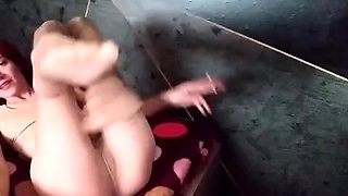 Mistress Marlena - Smoking Pnatyhose