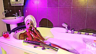BBC Guy Gets Sloppy Bathtub Blowjob From Horny Wife