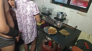 Indian Bride Fucked Hard in Kitchen While Cooking - Desi Bhabhi Rough Sex