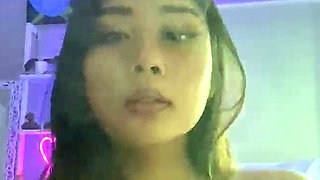 Brunette Solo Webcam Masturbation
