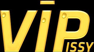 VIPissy featuring darling's urinating dirt