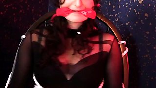 Littlebunnyb - Catwoman Bound And Vibed