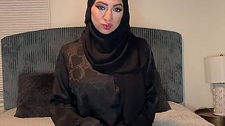JOI Arabic in Abaya