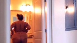 Big boobs milf masturbates with her dildo