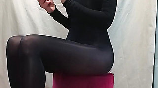 The Vibrator on My Pussy and the Inflated Plug in My Ass While the Water Was Running Into Me