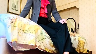 Cumshot amateur MILF suck and jerks dude in the bedroom