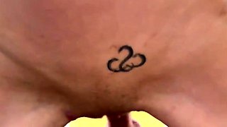 Big cock amateur fucks shaved ass