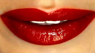 Mature Emma Starr Boning In The Sofa With Her Enormous Milk cans