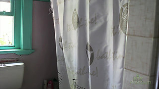 Kara Dasha Masturbates in the Bathroom
