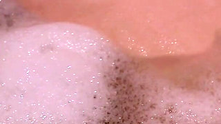 Bubble Bath Playtime: Pee, Queefs & Pussy Fountain