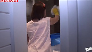 Seduced my maid in the toilet to fuck my BBC