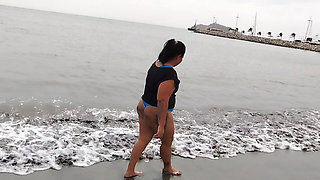 Chubby Latina What a Big Ass on the Beach