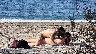 Beach Sex - hot and passionate - Squirting: 7.40, 13.25 💦 Video shot with my new telephoto lens 📷