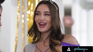 GIRLSWAY - Divorce Bash Foursome With Gizelle Blanco, Ella Reese, Lily LaBeau & Jewel Diamant