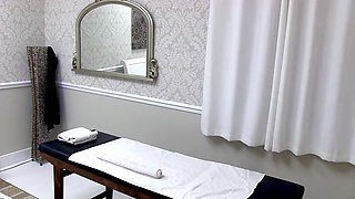 AGEDLOVE Lacey Starr massages BWC od Luke Hardy