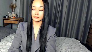 Brunette Solo Webcam Masturbation