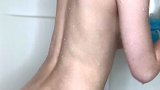 Close up view of a dude jerking off