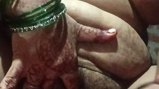 Indian Village Houswife Cheeting Husband Make Video Call Sex with Her Young Boyfriend