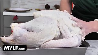 Hot Blonde MILF Dee Williams Gets Her Wet Pussy Stuffed with Big Dick on Thanksgiving