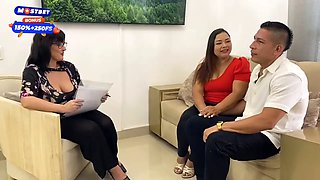 Swinger couple in couples therapy with psychologist ends in threesome