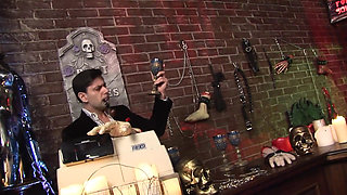 Pretty blonde babe enjoyed threesome action