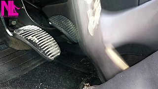 Revving in Grey Flats with Chains in Mp4format
