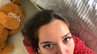 Sexy Slut Gives A Big Cock A Blowjob In The Car