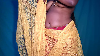 Navel and Erotic Show of Tamil Married Bhabi