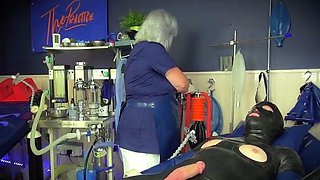 The English Mansion - Domina Sara - Treated At The Practice