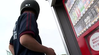 College emo teen fingers to orgasm
