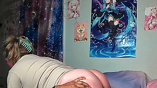 Naughty Masseuse Offers Oral Happy Ending to Stepmom at Spa Resort