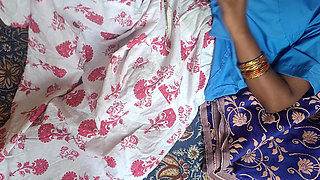 Indian Married Wife Shows Navel to Have a Deal with Houseowner