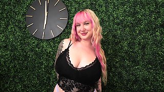 Skylar Vox showing her boobs before the POV banging