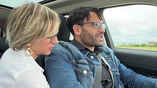 le chauffeur uber va avoir droit a ma chatte