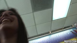 Saucy bimbo Jynx Maze hot video