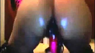 Ebony Squirts with Dildo on Webcam