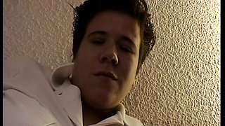 Amateur Lady From Germany Cumming in Close up Session