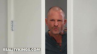 Bella Blu knows Scott Nails took her phone to view for her bare photos to fingering with - reality kings
