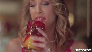 Hot Wife Gets It On In A Steamy Morning Session - Millie Morgan And Robby Echo