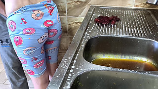 Saudi Man Fucks Arab Maid in Kitchen