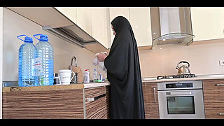 An Arab Life - a Day in a Young Muslim Wife 13:00