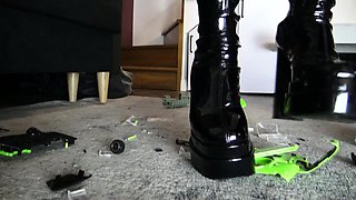 asmodia enjoy crushing things with her boots