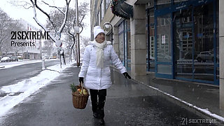 21 Sextreme - Mature Beauty Malya Has a Hot Winter Date with a Hard Dick