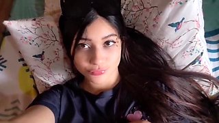Colombian amateur Yuliethgomez1 solo play with big natural tits and huge ass in homemade bed video
